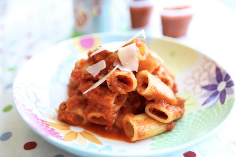 Pasta Sauce with Hidden Veg
 &ndash; Mummy Cooks